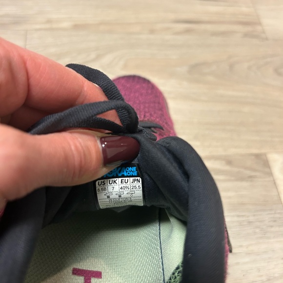 Hoka Shoes Womens 8.5 B Clifton 8 Running Sneakers Hot Pink Workout Comfort - Picture 12 of 16